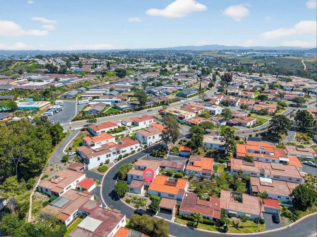 https://cdn.realtyfeed.com/cdn/127/306672298/ba807a88b6f0e37b20661ae9c2d581b1.webp