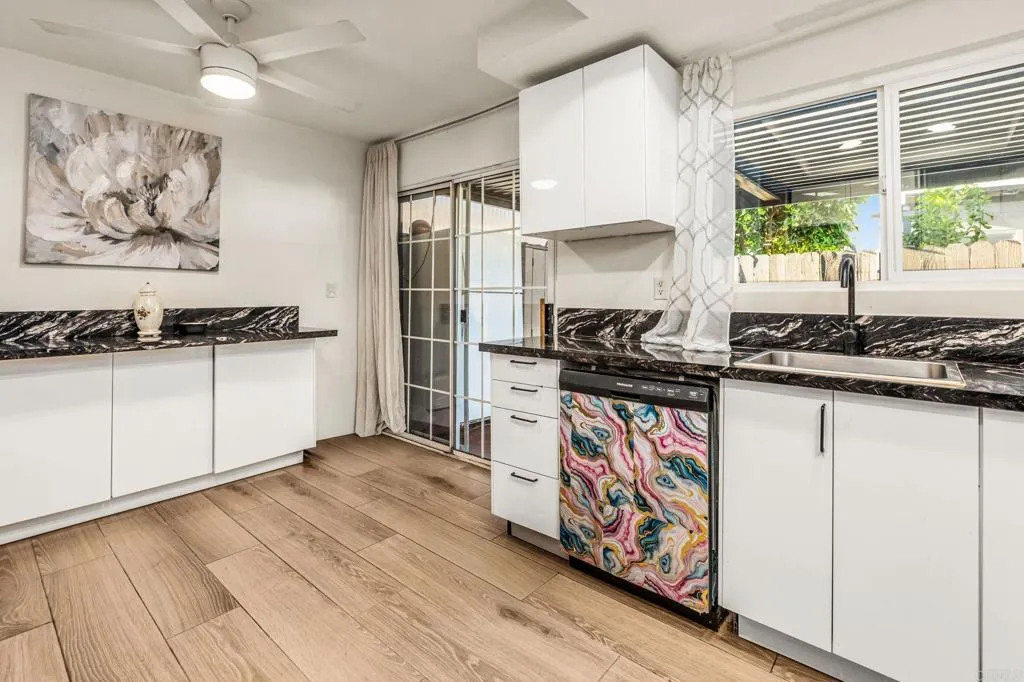 https://cdn.realtyfeed.com/cdn/127/306672330/c8cf846a208bcc8179f4d51c9429f747.webp