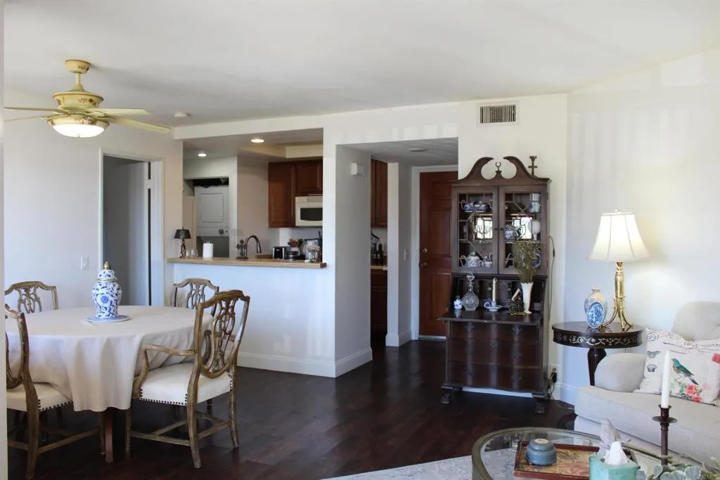 https://cdn.realtyfeed.com/cdn/127/306672343/803c022b6456c3354bfb80bdbcb6314b.webp