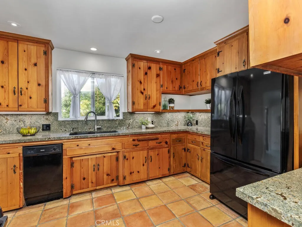 https://cdn.realtyfeed.com/cdn/127/306672451/6b8544615150e6a3b64d6ce0759cb4f2.webp