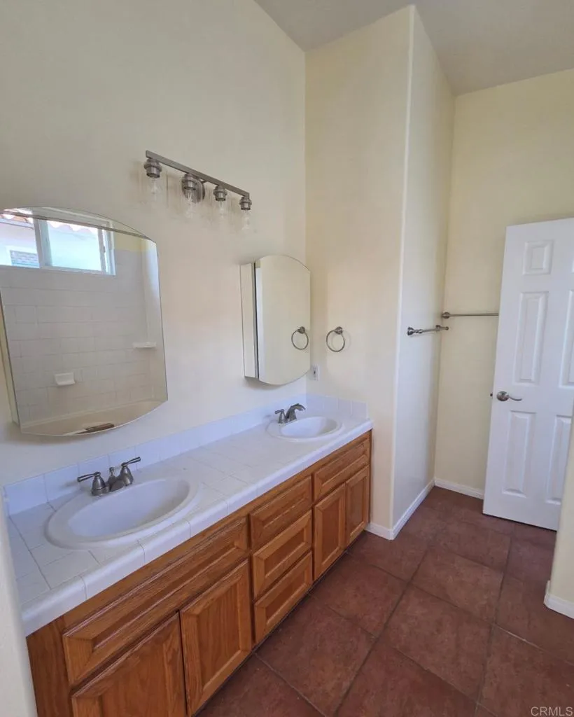 https://cdn.realtyfeed.com/cdn/127/306672555/67d89c0855cbedb369d585acadb01e67.webp
