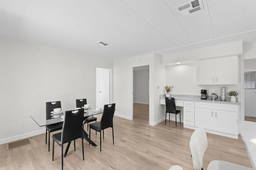 https://cdn.realtyfeed.com/cdn/127/306672571/77e0aee34d2e619fc64bdf85b9e5ac3b.webp