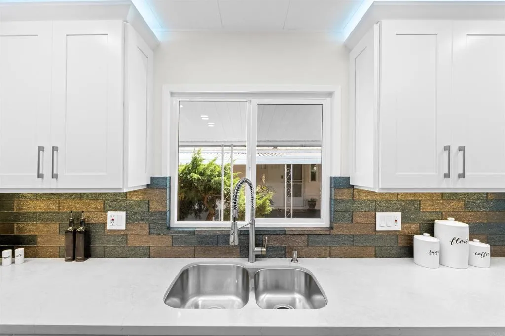 https://cdn.realtyfeed.com/cdn/127/306672571/bb9178b1959a18dc4a59fb0f04b65344.webp