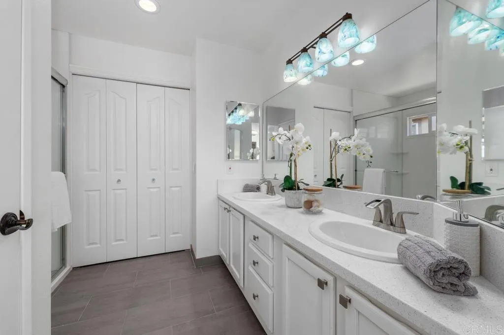 https://cdn.realtyfeed.com/cdn/127/306672577/3261bc386c65aeeb491e12db69526d5a.webp