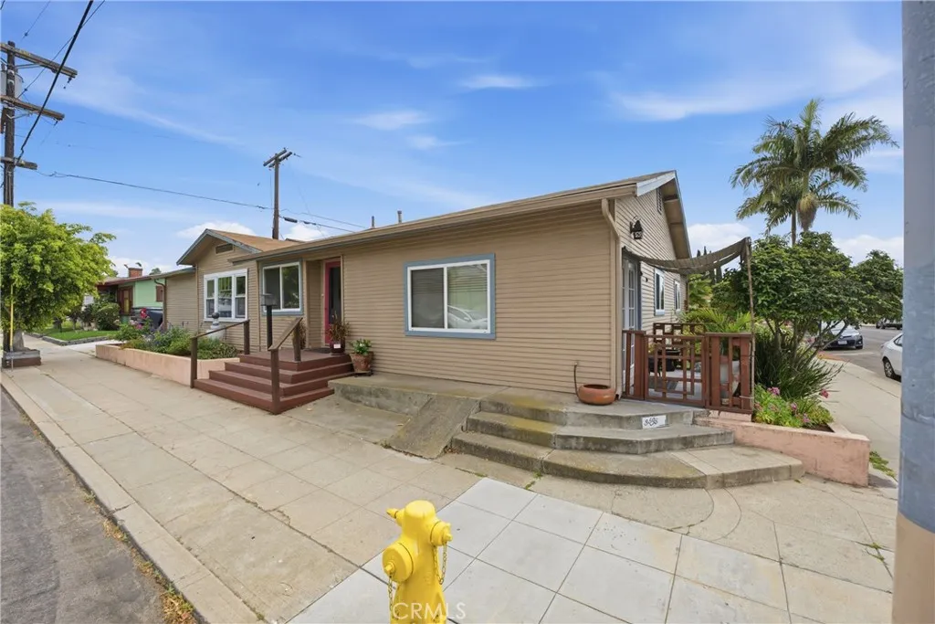 https://cdn.realtyfeed.com/cdn/127/306672600/edec5f0fcf36eb9ab94e67bb33cfa684.webp