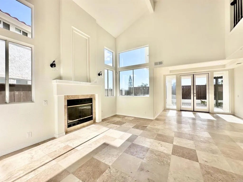 https://cdn.realtyfeed.com/cdn/127/306672605/1b26e6ee4080d6d21a241295a4797eee.webp