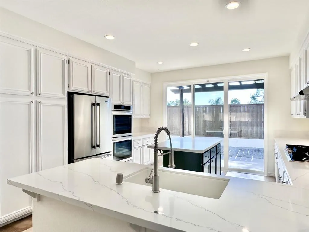 https://cdn.realtyfeed.com/cdn/127/306672605/64c1cc1e84083b0f3fd1ab2eb4ae9d4a.webp