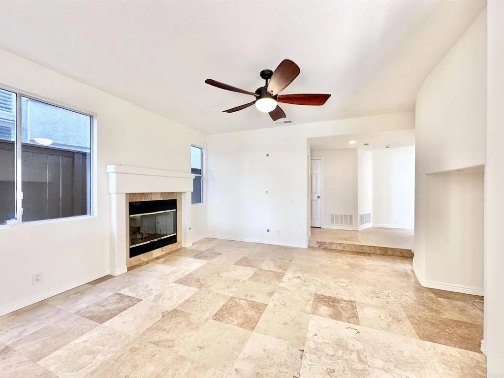 https://cdn.realtyfeed.com/cdn/127/306672605/bea1d7c27db173d74512b0d856af60c0.webp