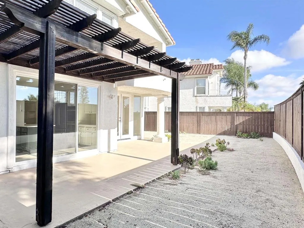 https://cdn.realtyfeed.com/cdn/127/306672605/efc97b6e7b07928666b510f7e0c94173.webp