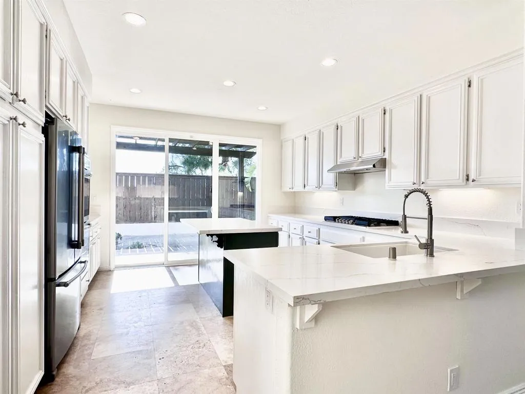 https://cdn.realtyfeed.com/cdn/127/306672605/fb67767318528af22e42a20fb40b74d4.webp
