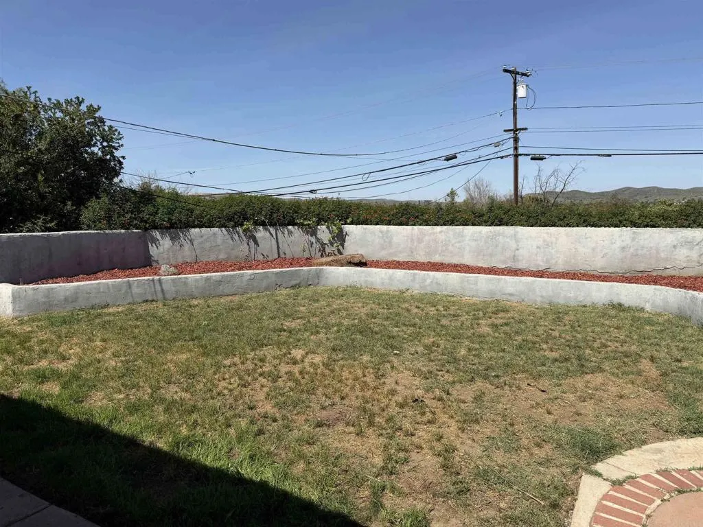 https://cdn.realtyfeed.com/cdn/127/306672617/1dc9942dbbfca000e815c410fedf7392.webp