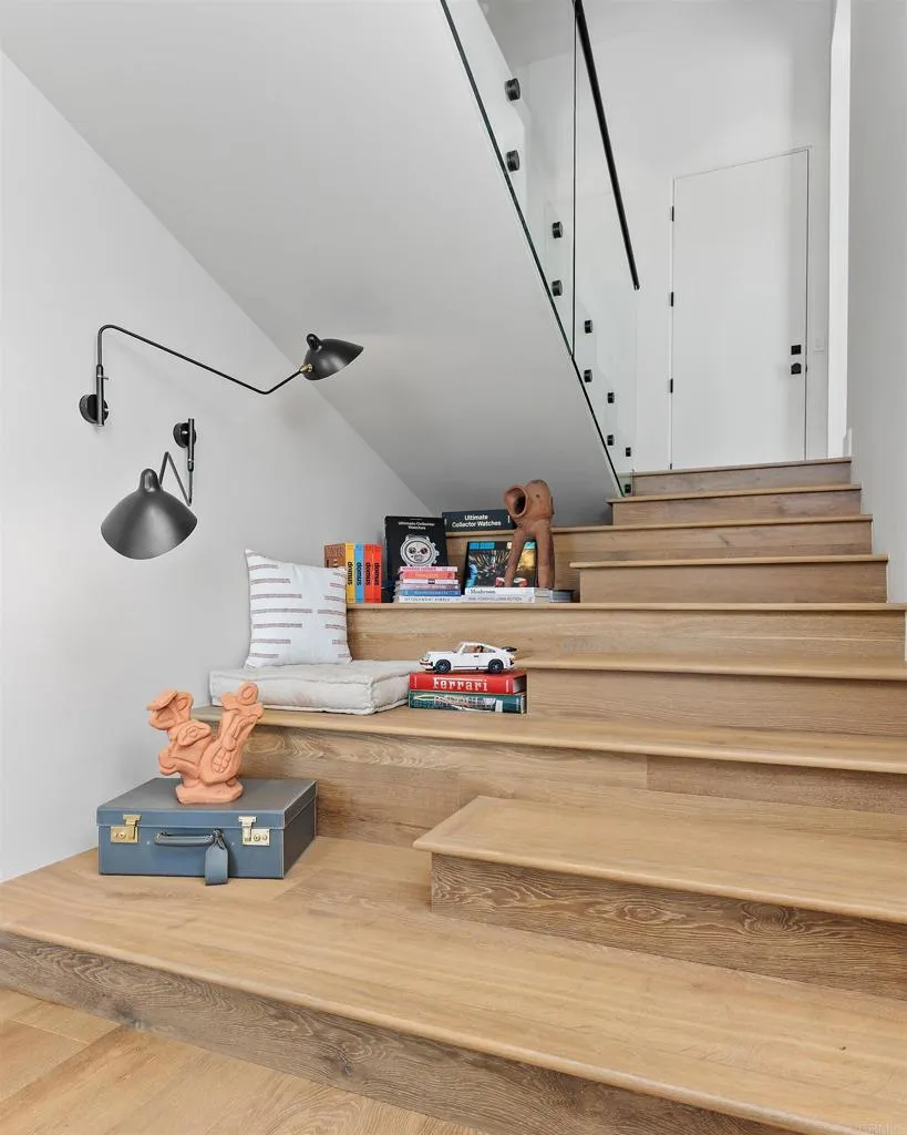 https://cdn.realtyfeed.com/cdn/127/306672633/9aad7e40c8d253dbc1e7d1a2446e55a0.webp
