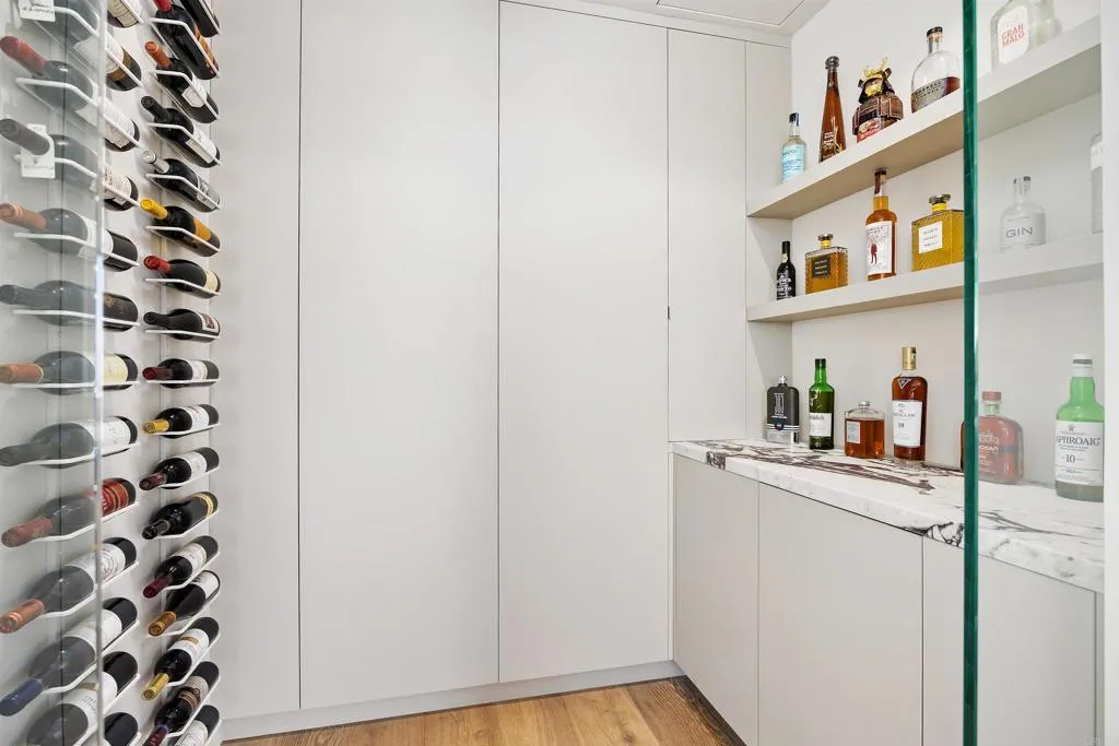 https://cdn.realtyfeed.com/cdn/127/306672633/ae6ba6071999afdeae0f20e742411514.webp