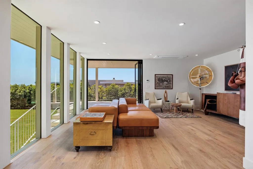https://cdn.realtyfeed.com/cdn/127/306672633/fc7ab8e7049e52c68529977418bc6de4.webp