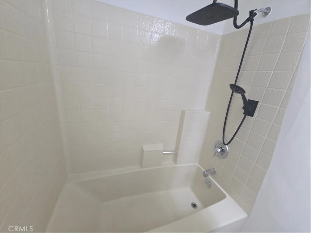 https://cdn.realtyfeed.com/cdn/127/306672639/38b29ca58e058a483ac34dd9415daeaa.webp
