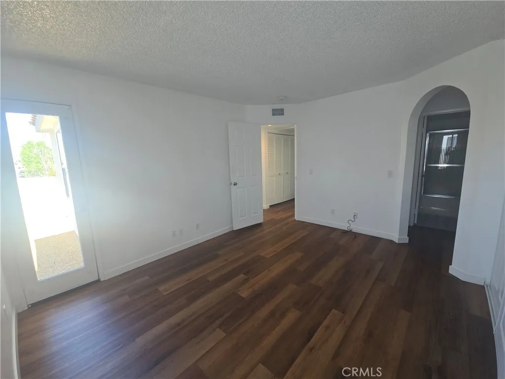 https://cdn.realtyfeed.com/cdn/127/306672639/b6bc57a649abddaaa47cc6c5d5f47480.webp