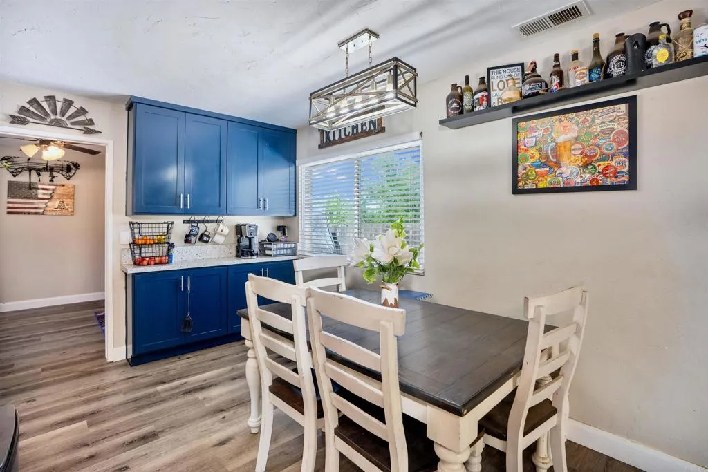 https://cdn.realtyfeed.com/cdn/127/306672722/1858be54da6b2e80d2f9472dc17b2156.webp