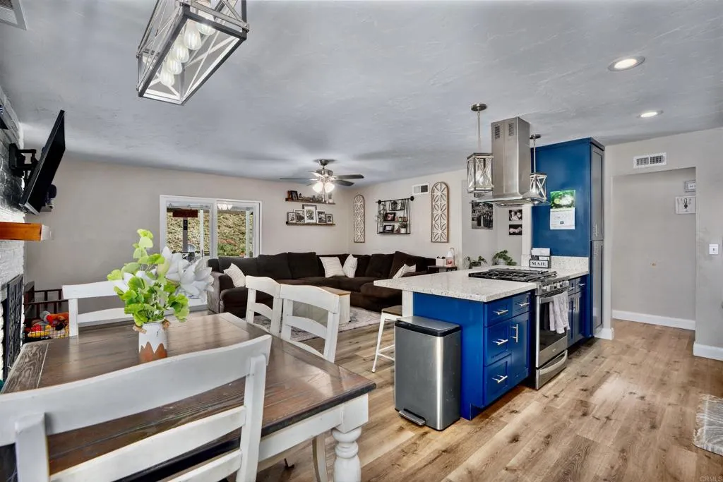 https://cdn.realtyfeed.com/cdn/127/306672722/459f4e80d71322fe0291ed49dbc3e25a.webp