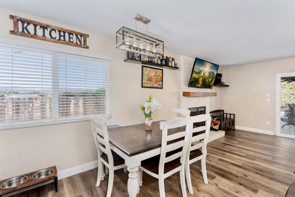 https://cdn.realtyfeed.com/cdn/127/306672722/8253bf4642498f4a596a469a1b1fccff.webp