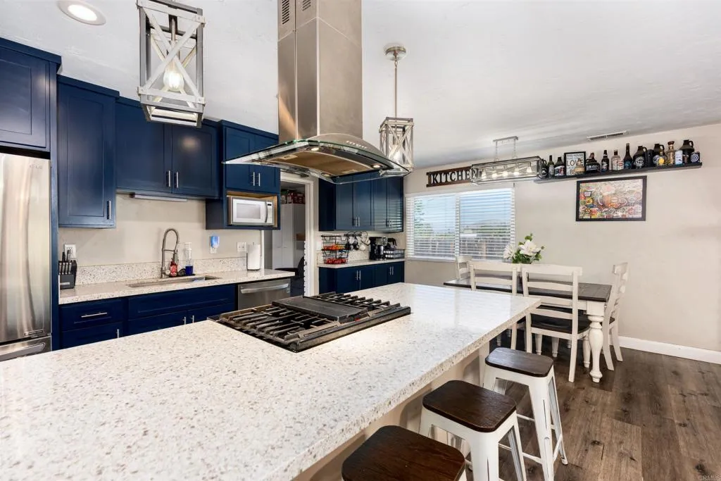 https://cdn.realtyfeed.com/cdn/127/306672722/9378b8f56e748af4dbb69ecc975fa7d9.webp