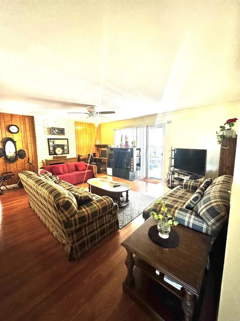 https://cdn.realtyfeed.com/cdn/127/306672735/825736335f4504b6946bf091caeb73d0.webp