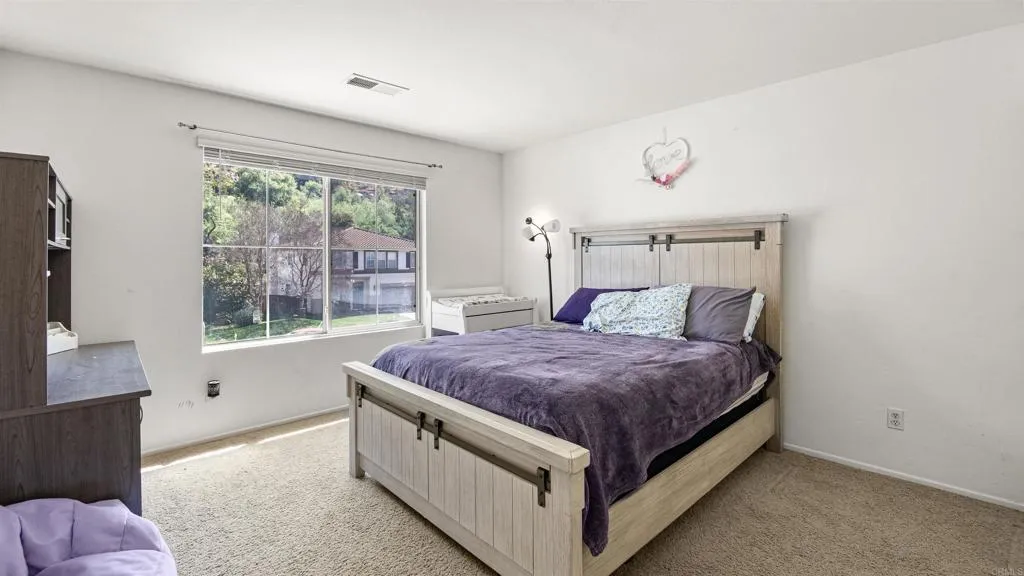 https://cdn.realtyfeed.com/cdn/127/306672757/218f76942bb6f0a67225f46320023026.webp