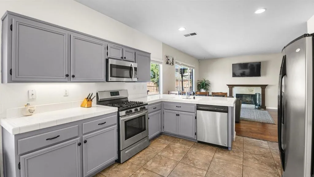 https://cdn.realtyfeed.com/cdn/127/306672757/4be549c0242da0e738cac9218162747e.webp