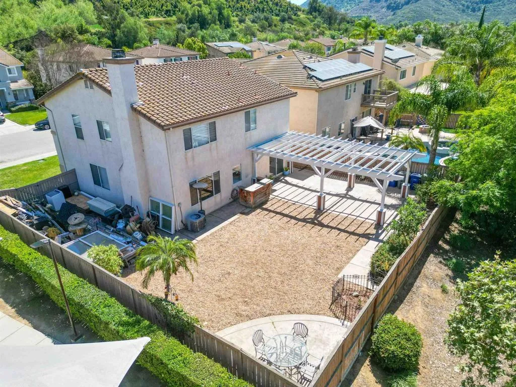 https://cdn.realtyfeed.com/cdn/127/306672757/90efbfa1bd1a1e060652ee3b753ee980.webp