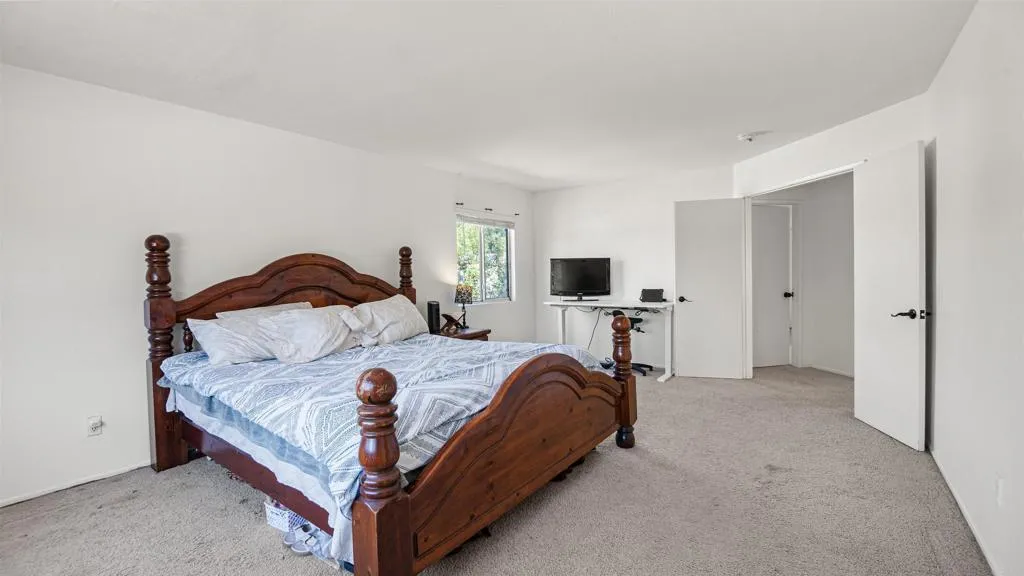 https://cdn.realtyfeed.com/cdn/127/306672757/9fbbf53d69d2f52d7081213a8c64957b.webp