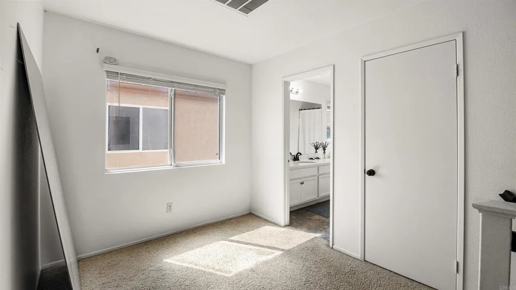 https://cdn.realtyfeed.com/cdn/127/306672757/e74d7dbb44b419585b84715cecfb7337.webp