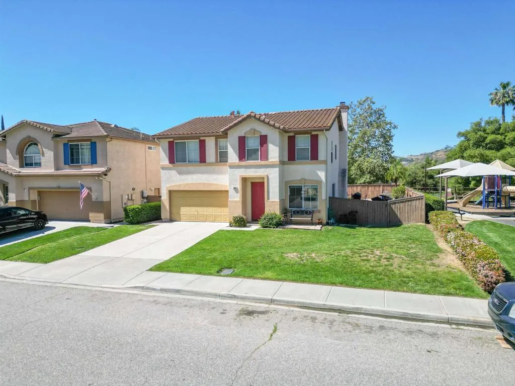 https://cdn.realtyfeed.com/cdn/127/306672757/e98836847503bc679e79a30a42a99ced.webp