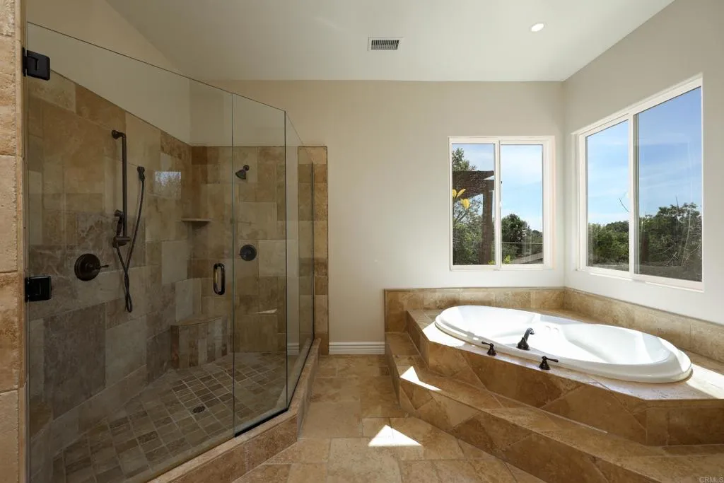 https://cdn.realtyfeed.com/cdn/127/306672801/162f6d7841effdf4d285860a19db7696.webp