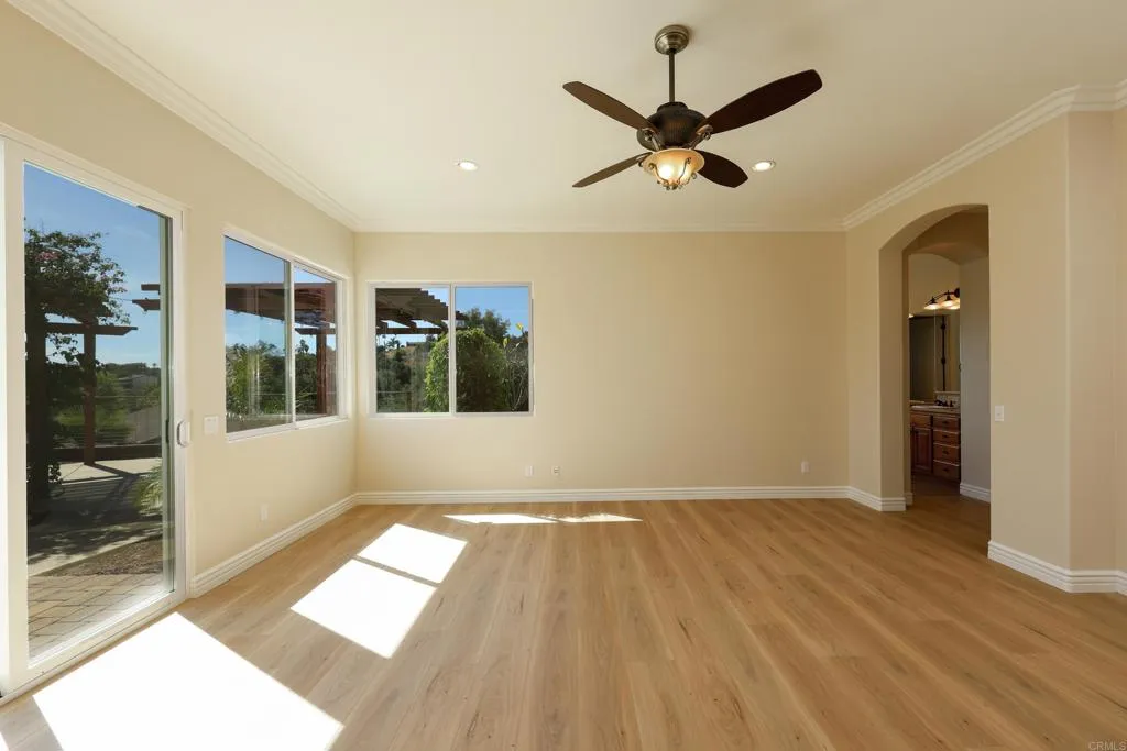 https://cdn.realtyfeed.com/cdn/127/306672801/1fe287cbc5eec0c0ae058650cc80390c.webp