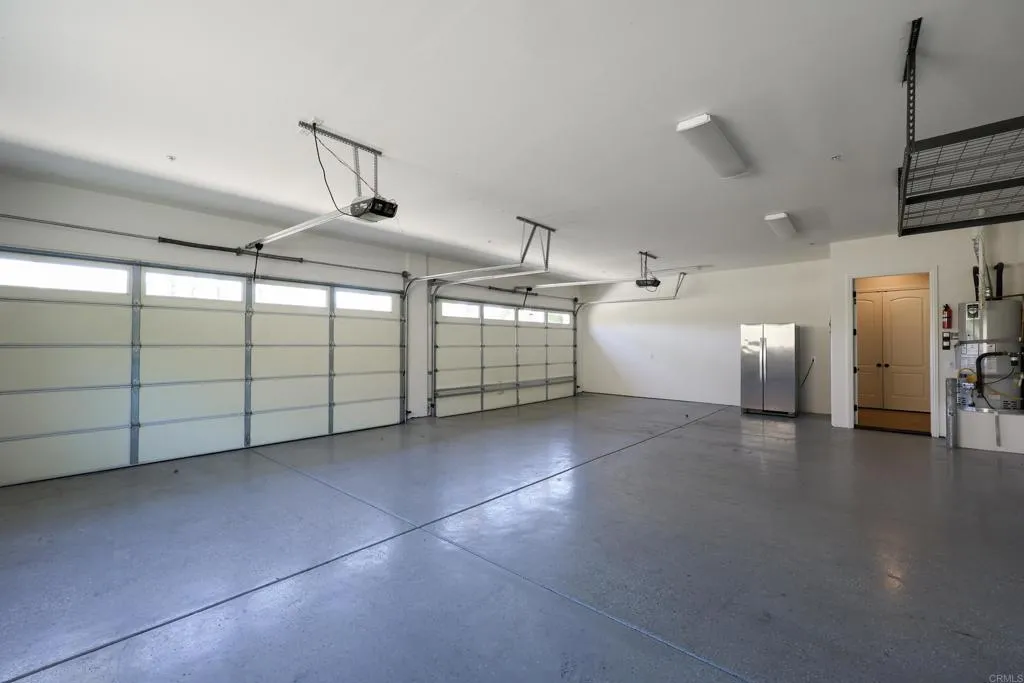 https://cdn.realtyfeed.com/cdn/127/306672801/27d4939019104f35e3e479466cc14c3a.webp