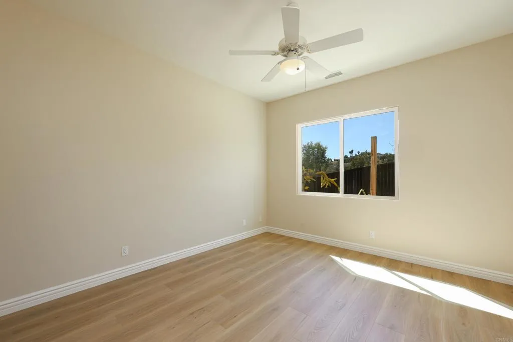 https://cdn.realtyfeed.com/cdn/127/306672801/51ecb635b10842e5e74a7aba8ee081c7.webp