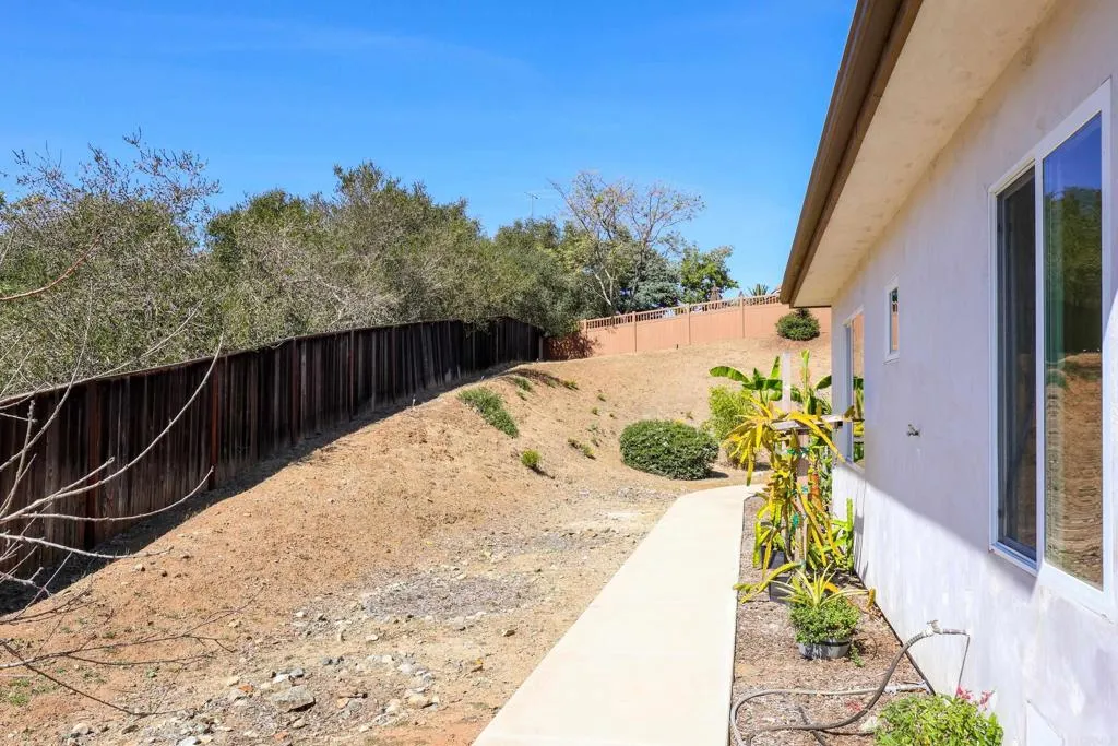 https://cdn.realtyfeed.com/cdn/127/306672801/6441c7298c225a208acd032cf43f72af.webp