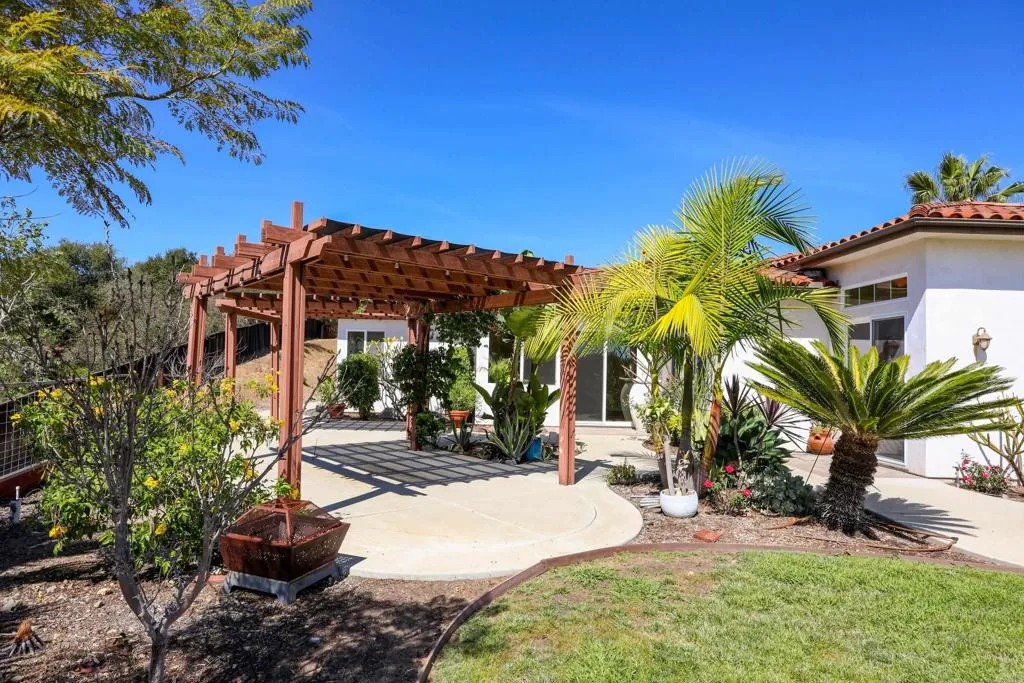 https://cdn.realtyfeed.com/cdn/127/306672801/900803982ae4c99253aa15332c9bf2a9.webp