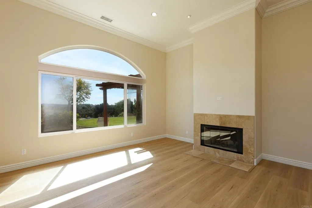 https://cdn.realtyfeed.com/cdn/127/306672801/9fad2b62620dc6c1346ee6a358b3be69.webp