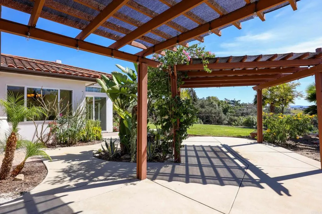 https://cdn.realtyfeed.com/cdn/127/306672801/af632ff44cb7dc16e2803b3904af38f1.webp