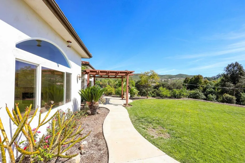 https://cdn.realtyfeed.com/cdn/127/306672801/d2eb3ffbdd3b4f3290ba17b4e83a8f15.webp