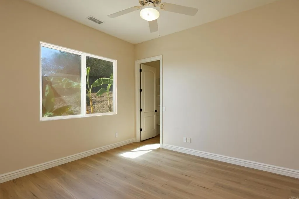 https://cdn.realtyfeed.com/cdn/127/306672801/e4e334e7c2ba32eb04011b5a7feee662.webp
