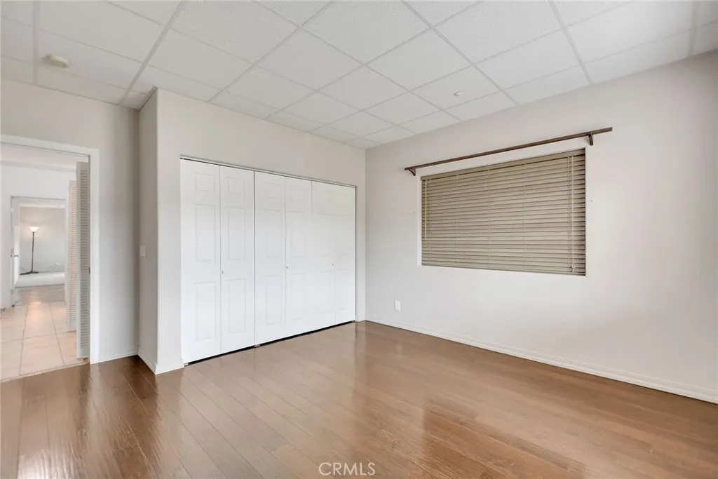 https://cdn.realtyfeed.com/cdn/127/306672805/170298016200cd5d6547fd8d289f69a1.webp