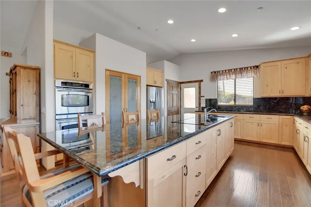 https://cdn.realtyfeed.com/cdn/127/306672805/1b27b590d49c57d5cc2f20376f9a89cb.webp
