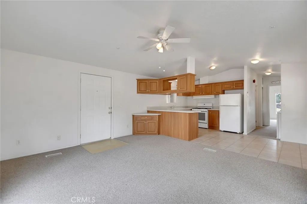 https://cdn.realtyfeed.com/cdn/127/306672805/235d4e54621b587ea0bb74506a72668e.webp