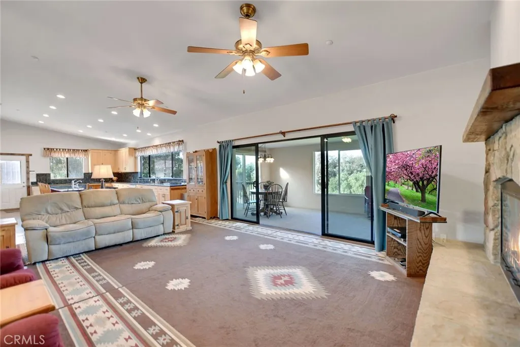 https://cdn.realtyfeed.com/cdn/127/306672805/255983c6a648c85dca5803a264782c5c.webp