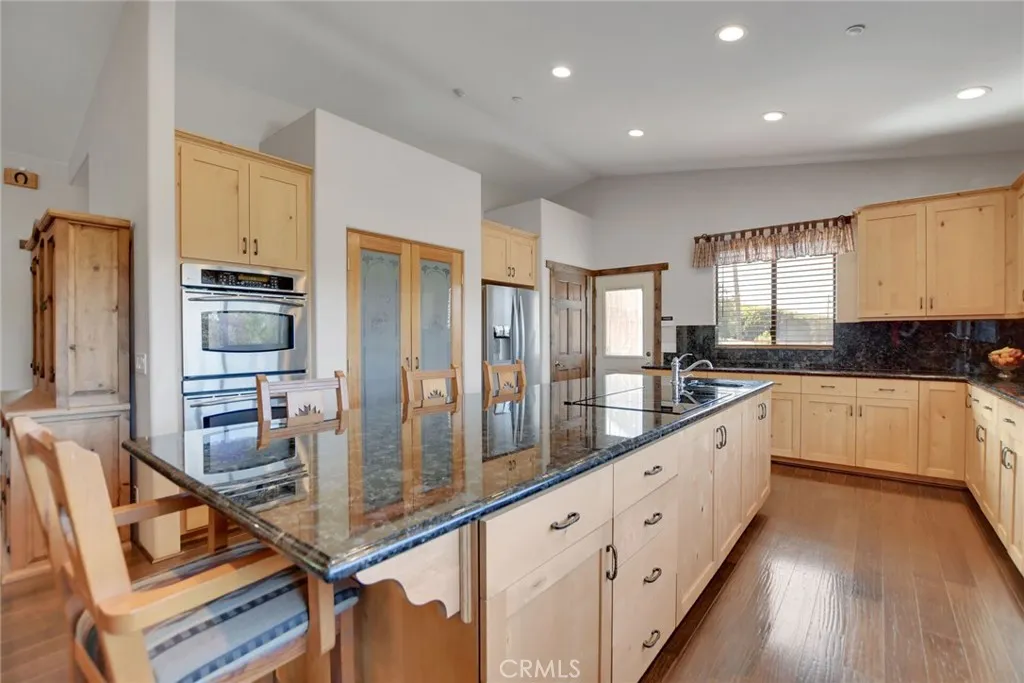https://cdn.realtyfeed.com/cdn/127/306672805/364914a8284f094e67a4b0617077c883.webp