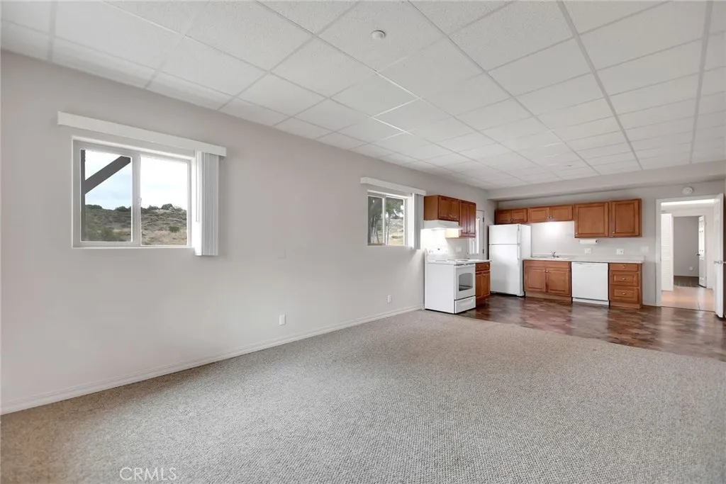 https://cdn.realtyfeed.com/cdn/127/306672805/3e1b04f3135862e698afe725191349c7.webp