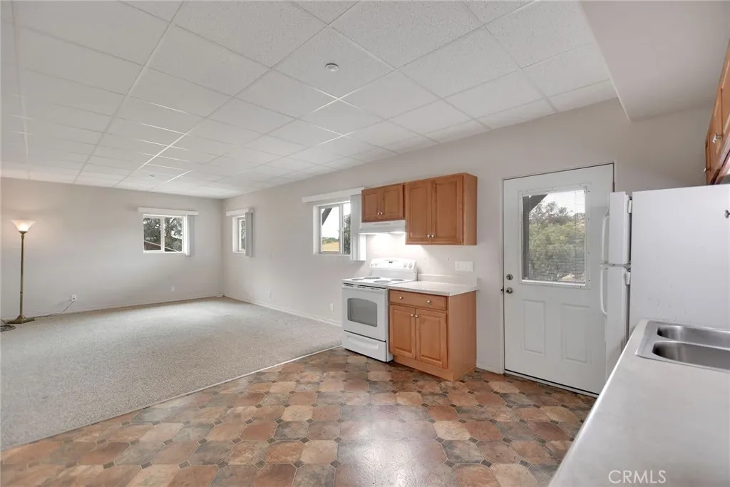 https://cdn.realtyfeed.com/cdn/127/306672805/425676b60f52ec77bd9f8429501abed0.webp