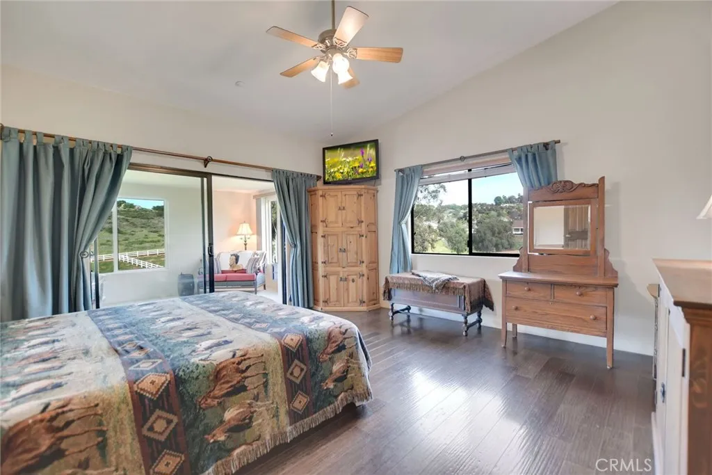https://cdn.realtyfeed.com/cdn/127/306672805/578ba8a38accc4be339024963629ffc2.webp