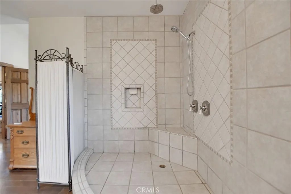 https://cdn.realtyfeed.com/cdn/127/306672805/598123a5c9996e5a926e37523306860a.webp